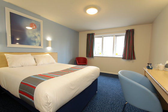 Travelodge Карфіллі Номер фото